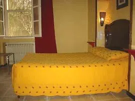 Auberge Du Mas De La Feniere Arles Hotell